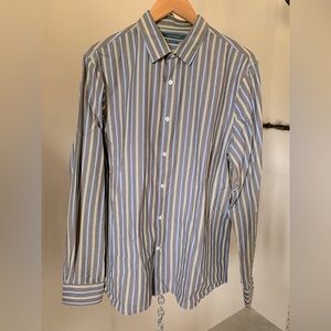 Perry Ellis Casual Button Down Shirt